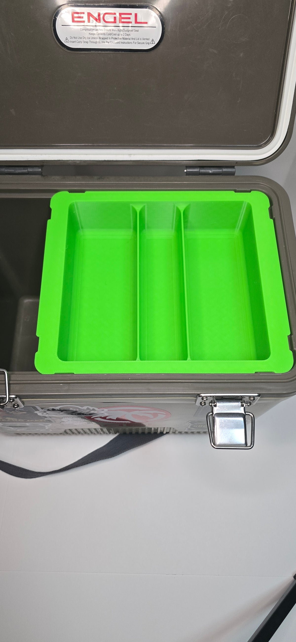 Engel 13 and 19QT Universal Tray